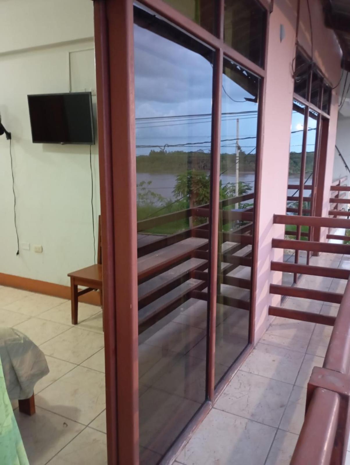 Hostal El Puerto Yurimaguas Exterior foto